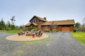 Gorgeous Home with Mt Rainier Views 4 Mi to Poulsbo